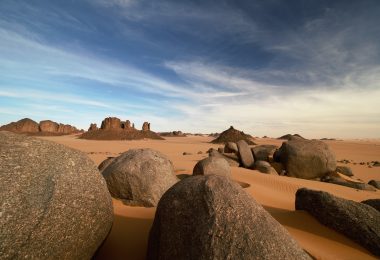 Algieria głazy na pustyni